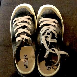 Keen black/white Elsa IV sneaker